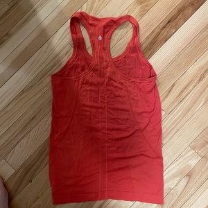 Lululemon swiftly tech razorback tank